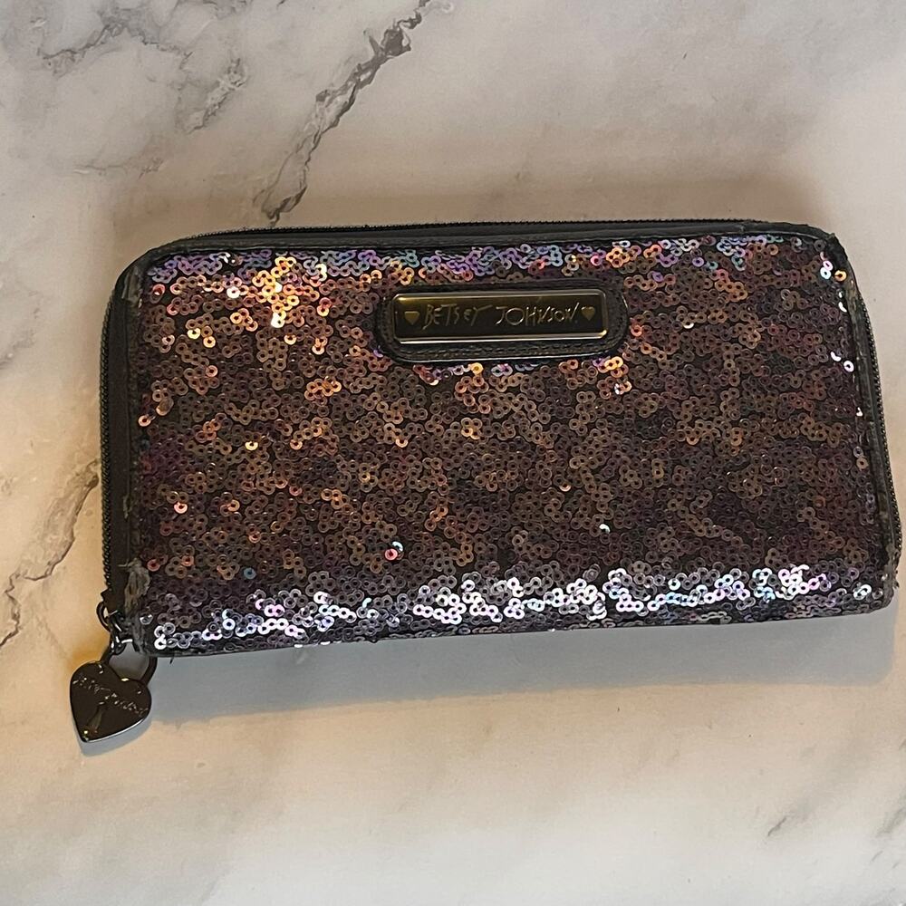 Betsey Johnson Sequin Zip Around Wallet Metallic Pink Gold Heart Charm 8"
